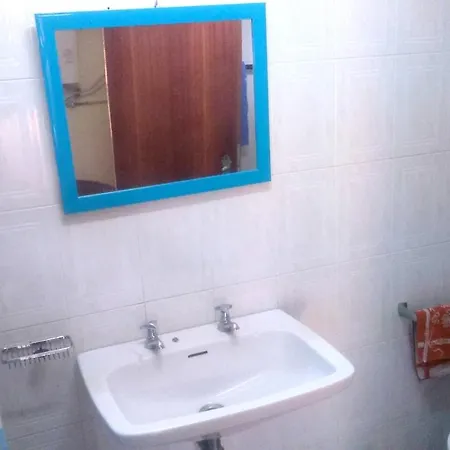 2 Bedrooms House With Sea View And Enclosed Garden At * Gaula