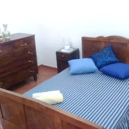 2 Bedrooms House With Sea View And Enclosed Garden At * Gaula